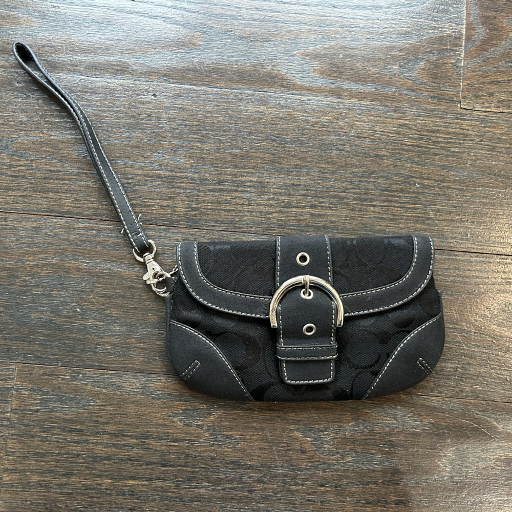 Coach authentic black buckle wristlet